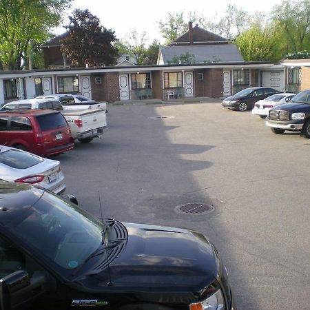 Motel Seigneurie De Vaudreuil Zewnętrze zdjęcie