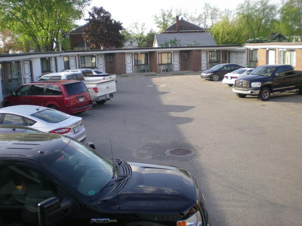 Motel Seigneurie De Vaudreuil Zewnętrze zdjęcie