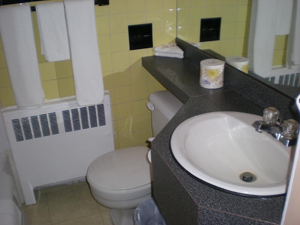 Motel Seigneurie De Vaudreuil Pokój zdjęcie